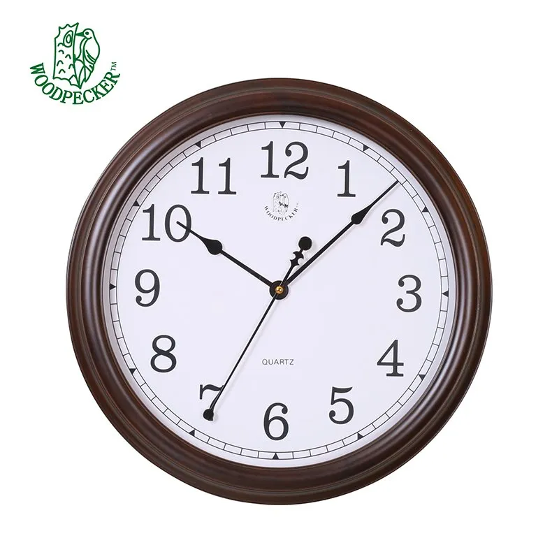 Loj Loj Classic Phab Ntsa Clock